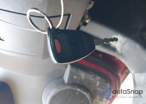 2010 Jeep Liberty Sport z USA, uszkodzony, nr VIN 1J4PN2GKXAW143694